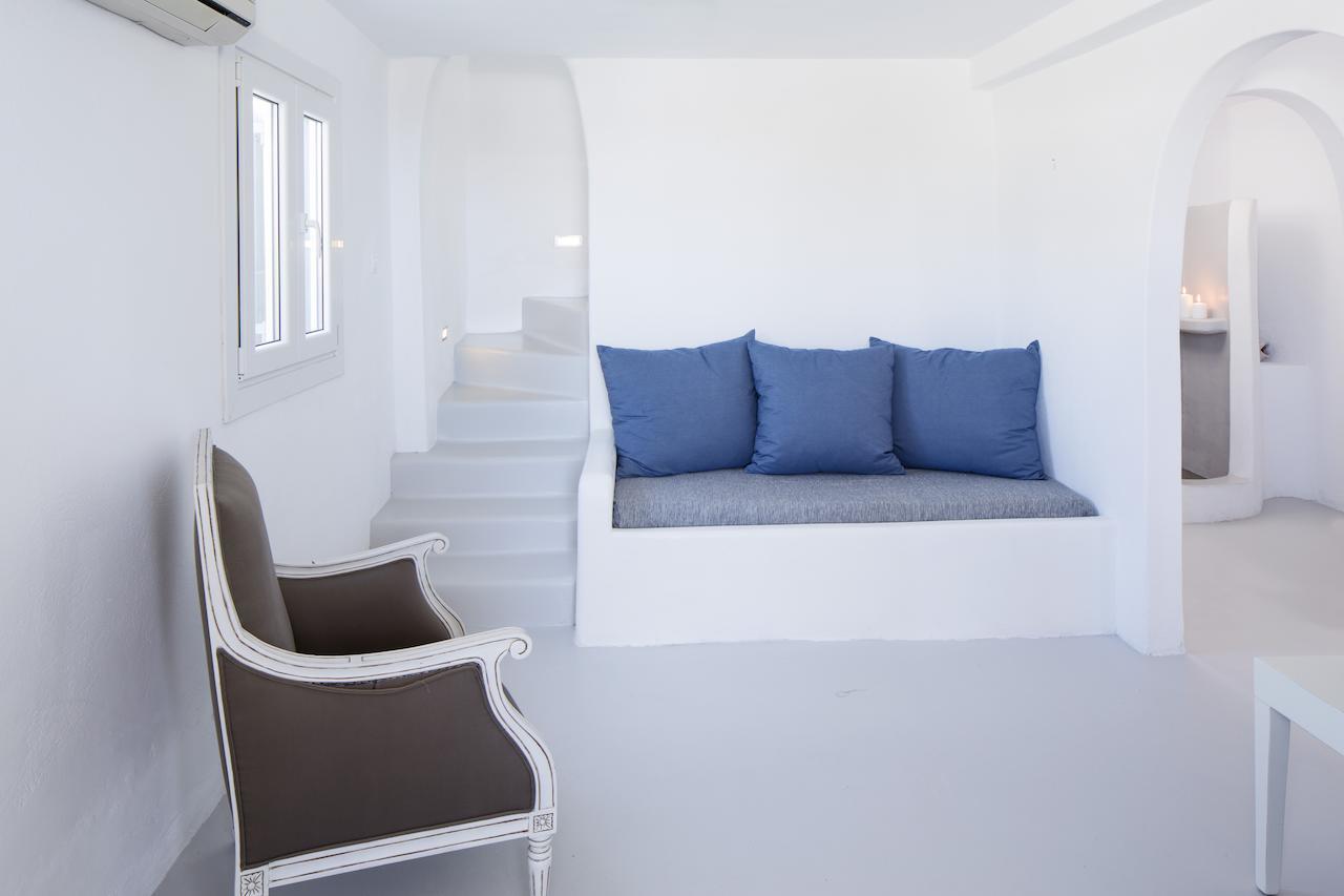Villa Thea Collection
