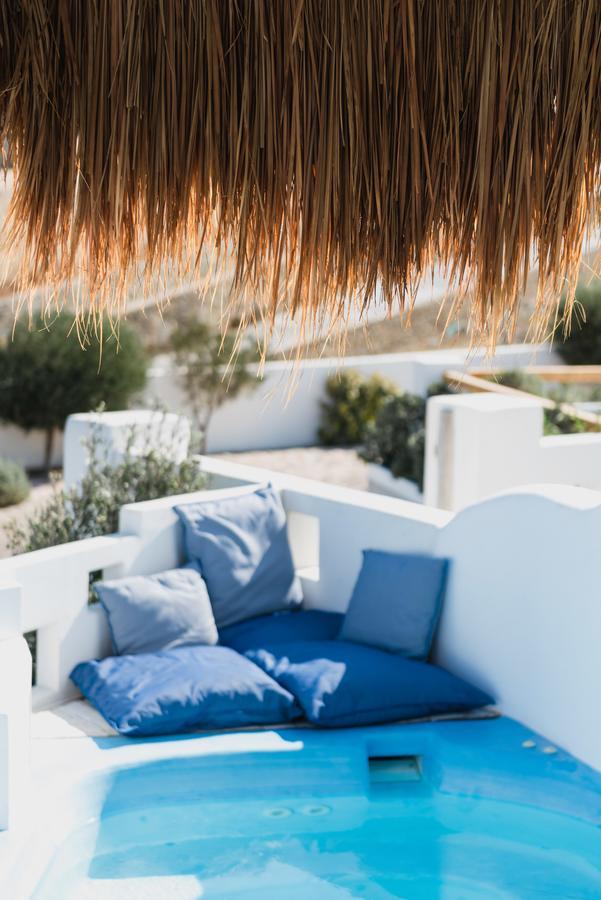 Villa Thea Collection