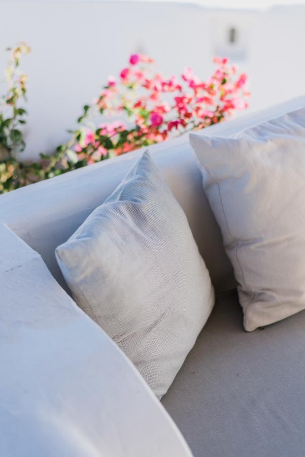 Villa Thea Collection
